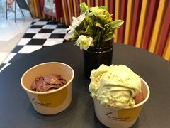 黑巧克力冰淇淋-LUNEURS月乐诗·法式冰淇淋(北外滩来福士广场店)