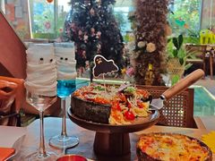 -Dragon Pizza•圆脸龙披萨·牛排餐厅