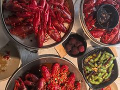 -巴厘龙虾·榜首油焖大虾(音乐学院·沿江酒馆店)