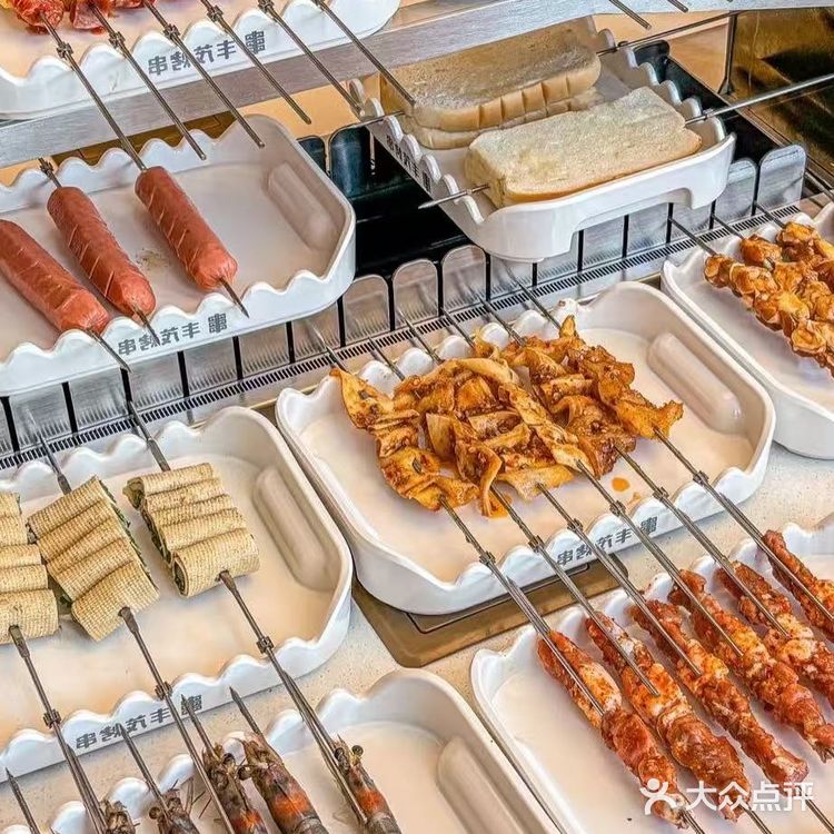 万江华南摩这家烤串真的好好吃😋