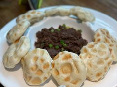 鲅鱼酱配石头饼-聚缘堂·海鲜私房菜(松岭路店)