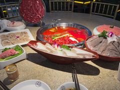 -茅草房·河畔园林火锅