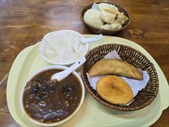 -穆彦华逍遥镇胡辣汤(岗坡路店)