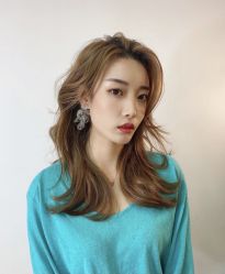 -变画·发型STUDIO