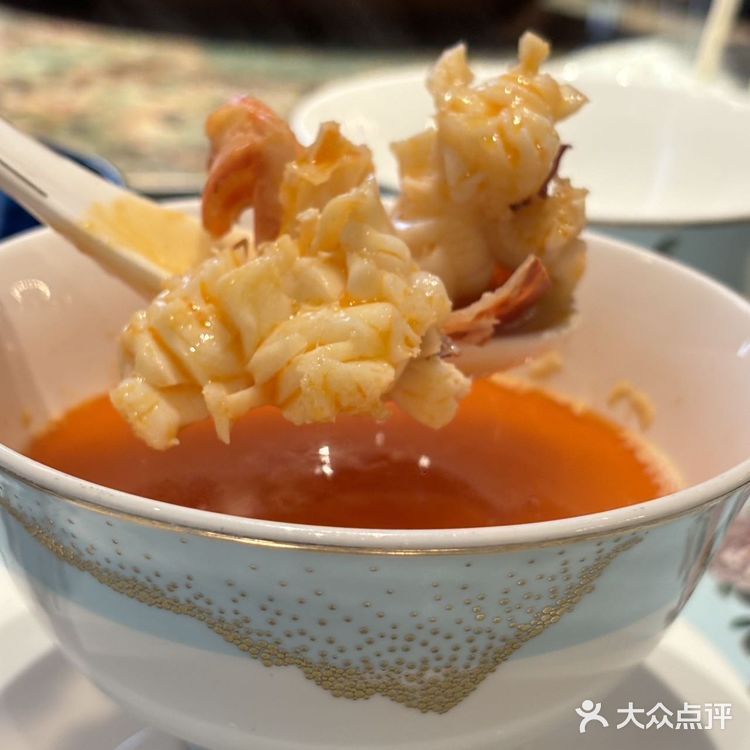 这家海鲜火锅太嗲啦！