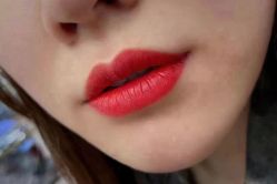 -灰姑娘美甲美睫馆