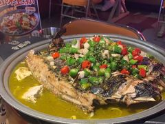 -令狐冲·炭烤活鱼(宝龙店)