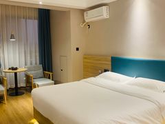 -墨客悦庭酒店(长沙麓谷涉外经济学院店)