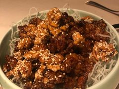 酱爆桃仁鸡-丽思卡尔顿酒店-天泰轩中餐厅(大沽北路店)