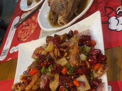 -李双猪·小龙虾·烧烤·羊肉煲(乐山店)