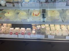 -红宝石·鲜奶小方·海派西点房(南丹店)