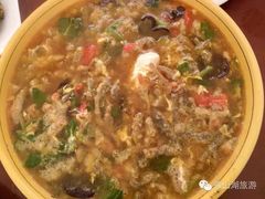 黄花鱼汤-微山湖湖畔好客居鱼馆渔家菜(微山湖风景区店)