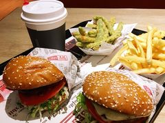 -The Habit Burger Grill 哈比特汉堡(复兴soho店)