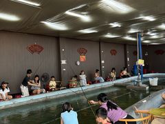-光头佬室内钓虾场·烧烤·团建·亲子(中山八路店)