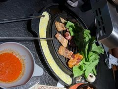 -七甲山烤肉(长白山奇石山珍根艺一条街店)