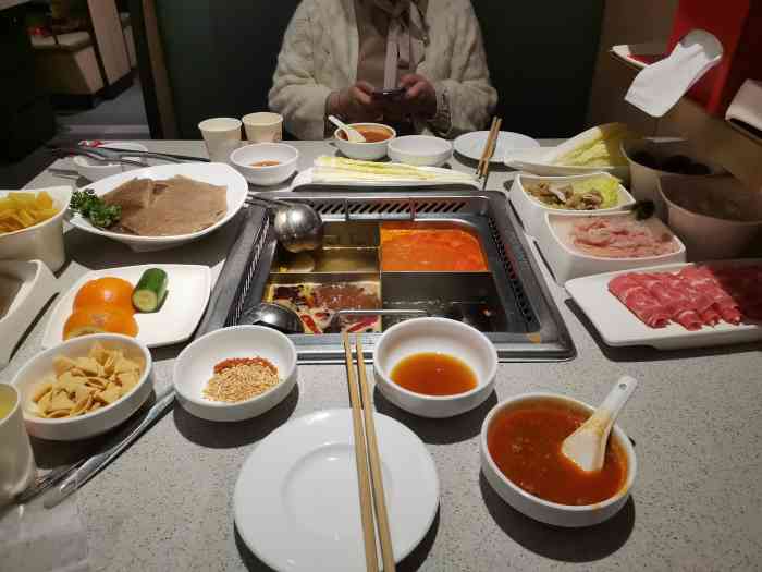 海底捞火锅(大融城店)-"终于来吃深夜海底捞啦!江湖传闻一个人去.
