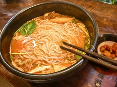 -银米·云南传统过桥米线(双廊黑金冠店)