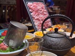 -老牌坊云南鱼豆花火锅(爱建店)