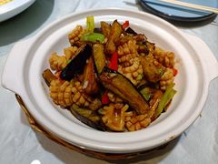 带海鲜的鱼香茄子-猪八戒小酒馆(珑瑞小区店)