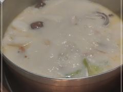 -洪氏嗨捞·猪肚鸡火锅(阳光天地店)