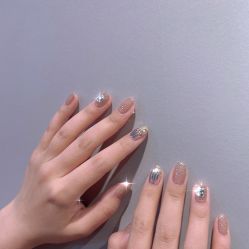 -花系美·美甲美睫精品店