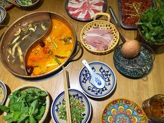 -洱火云南酸菜牛肉火锅(石景山当代商城店)