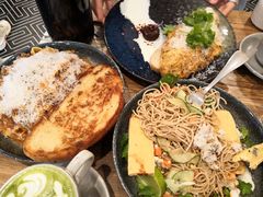 -FLOVIE FLORIST CAFE