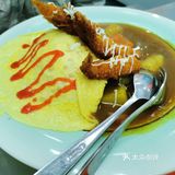 虾米在盆里堆成小山，一看就很满足
