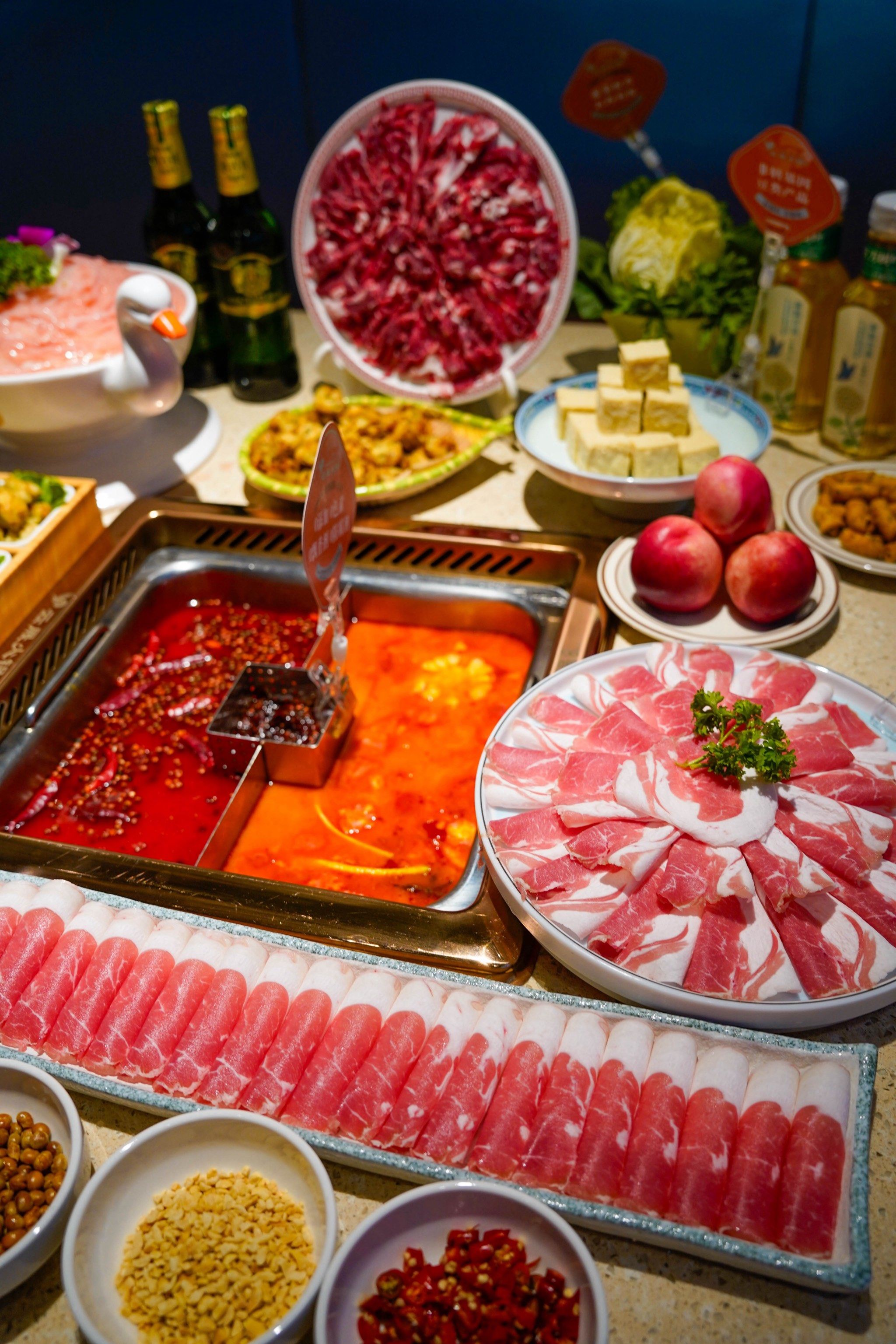 吃火锅啦,有谁不来?