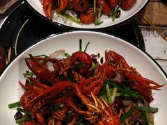 -虾弄弄海派小龙虾·牛羊蝎子火锅