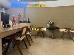 -灸春堂·艾灸·痛症·整脊连锁(之江银泰店)