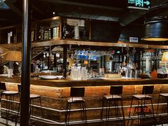 -临界音乐酒馆·小龙虾·江湖菜(华熙LIVE·鱼洞店)