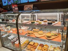 面包甜点陈列柜-Tims天好咖啡(河西万象城店)