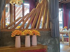 -隔壁老王·家常云南菜(花巷店)