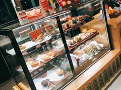 面包甜点陈列柜-星巴克(北京西大望路温特莱店)