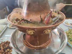 -一口猪海鲜浑锅·东北家常菜