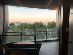 -上海滴水湖皇冠假日酒店