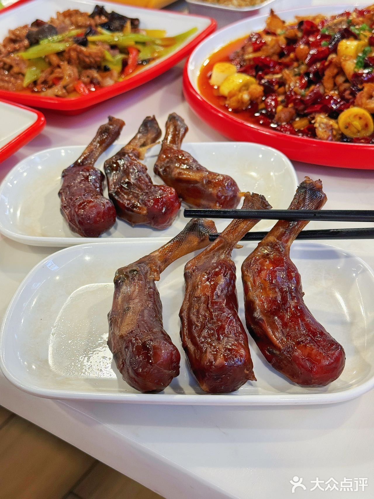 谁懂！竟然在肥肠煲里面吃到“卫生纸”