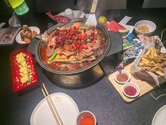 -辣尚瘾·烤鱼·新川菜(牡丹园直营店)