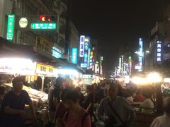 -六合夜市