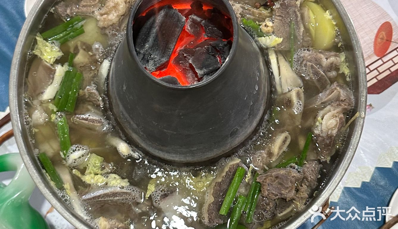 除了各种面片馕碳水怎么能少得了牛羊肉