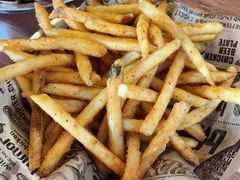 -BHC炸鸡(明洞总店)