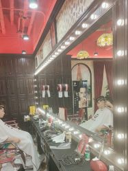 -东方先生国潮男士理发馆
