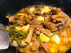 -屯老二农家铁锅炖·行业领军者(梅江店)