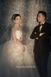 -雪中彩影婚纱摄影·微光艺术中心