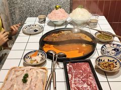 -旧街市鲜货老火锅(大光路店)