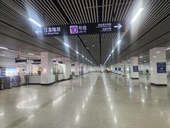 -龙溪路(地铁站)