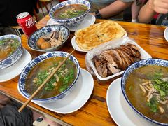 -叶新小吃店(来凤小区总店)