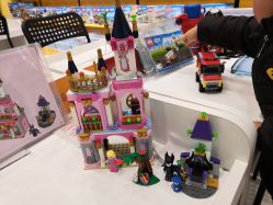 -Block Park 租乐高(D32店)