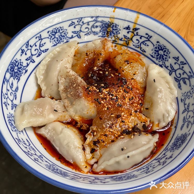 隐藏在舞蹈学院门口的牛肉面